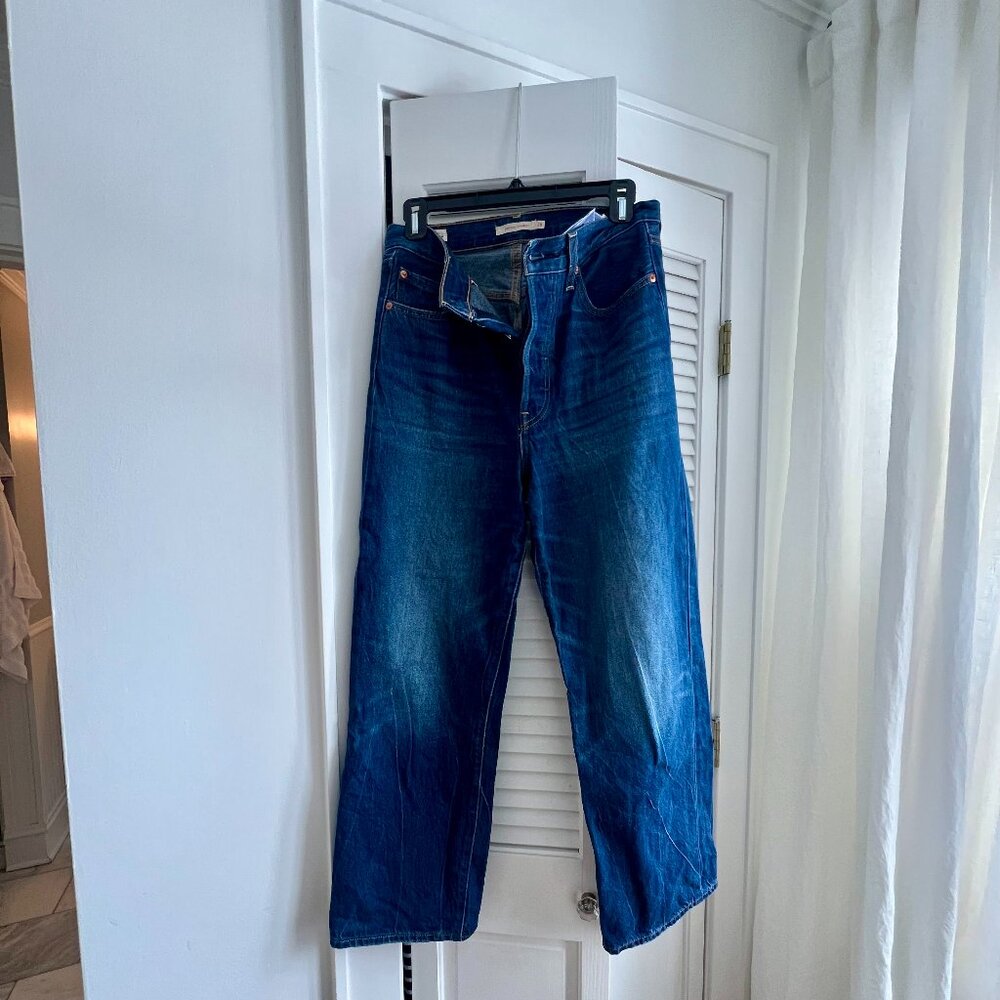 Levis Ribcage Straight Jeans Size 28 27 inch inseam